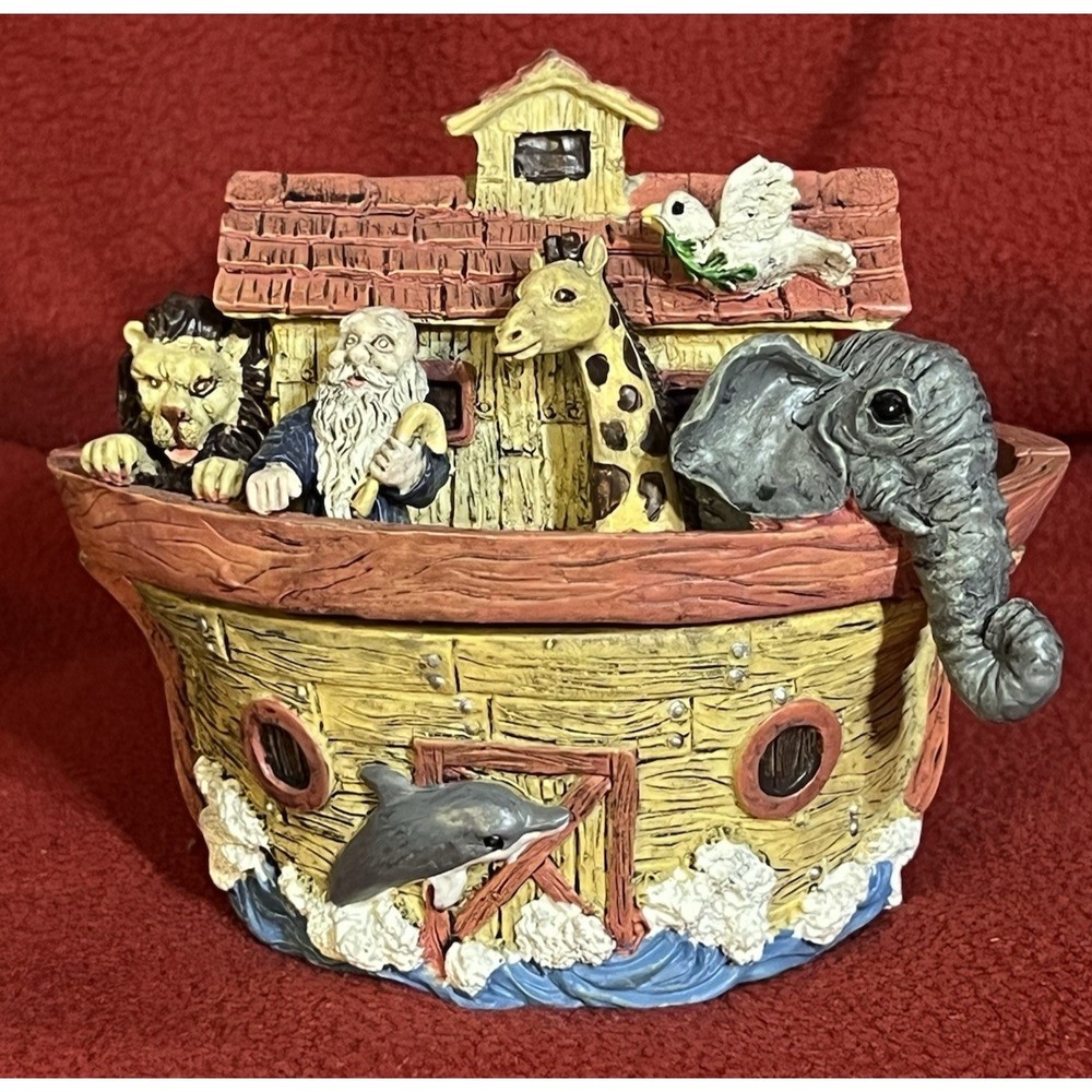 Noahs Ark Vintage Figurine & Trinket Box 4" x 4"‎ x 3.5" Noah and Animals (2038)